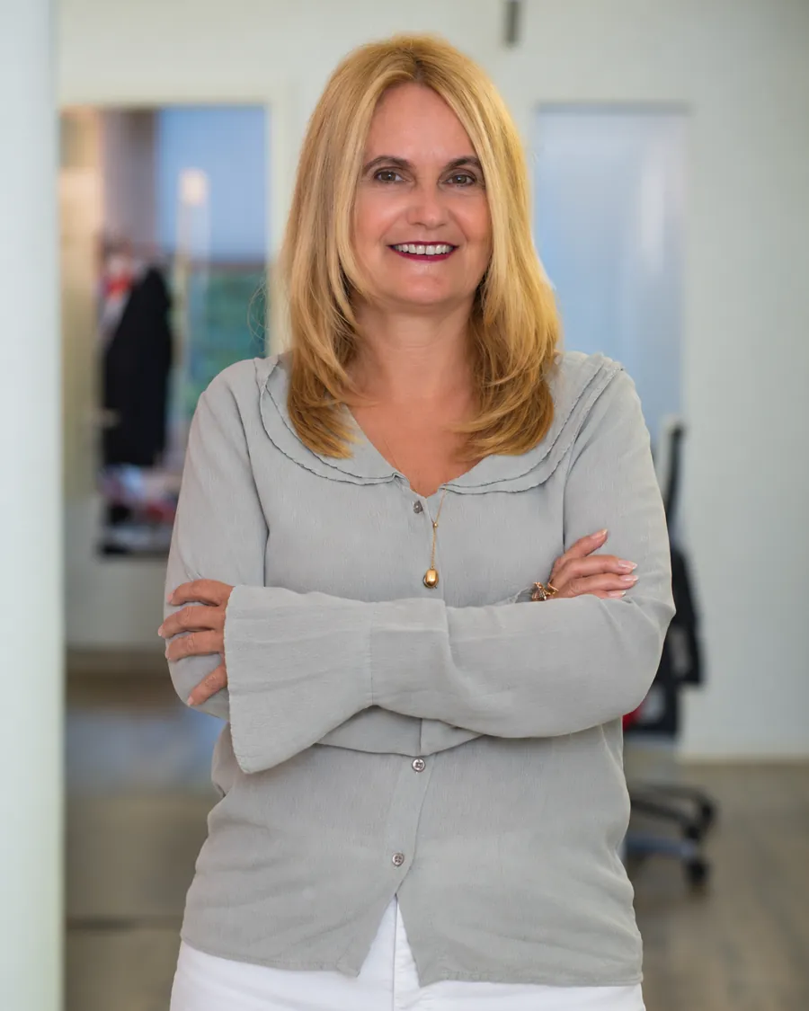 Dr. med. Bernadette Adamek